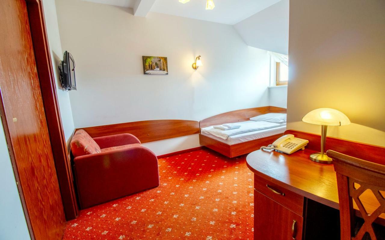 Hotel Stary Mlyn Koziegłowy Exterior foto