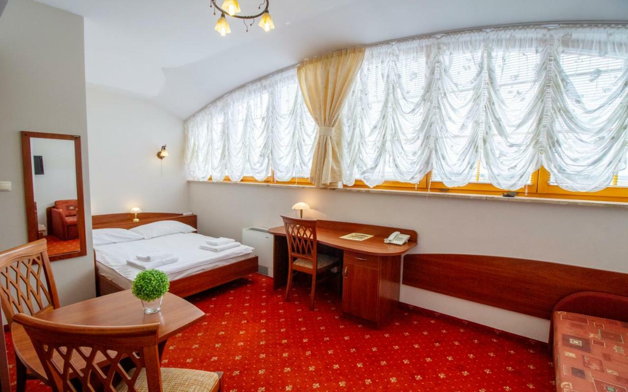 Hotel Stary Mlyn Koziegłowy Exterior foto